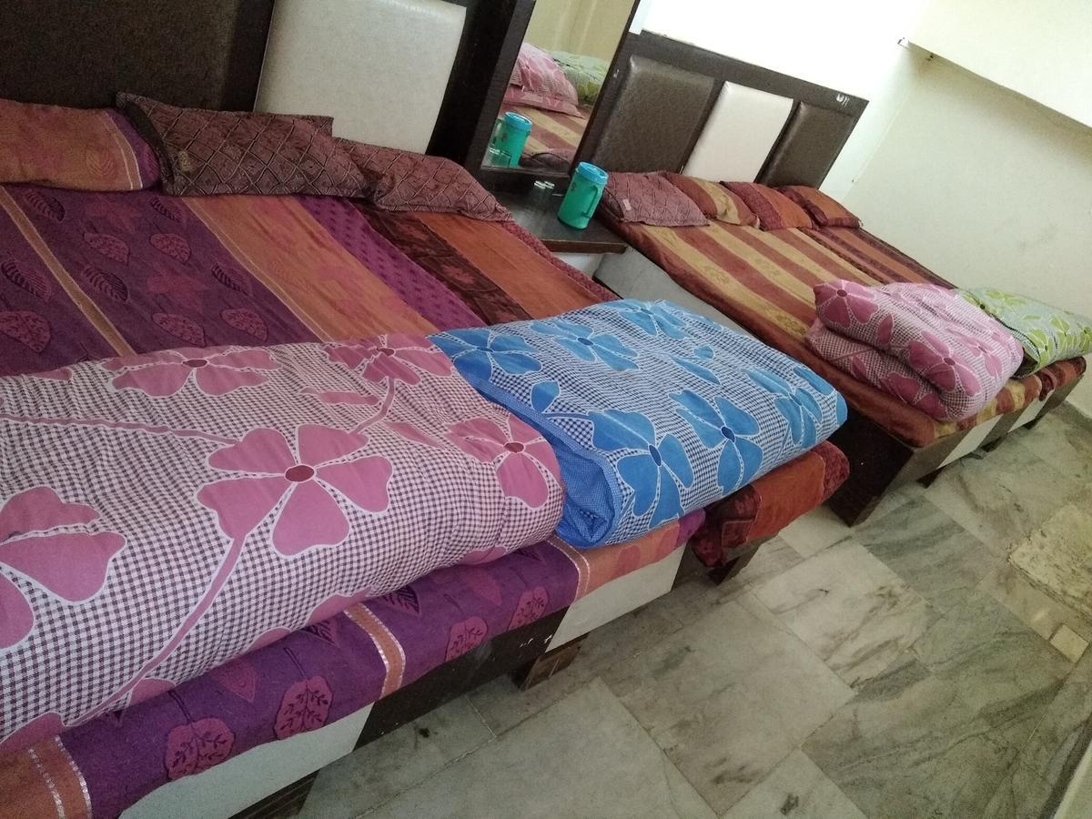 Silver Palace Hotel New Delhi Buitenkant foto