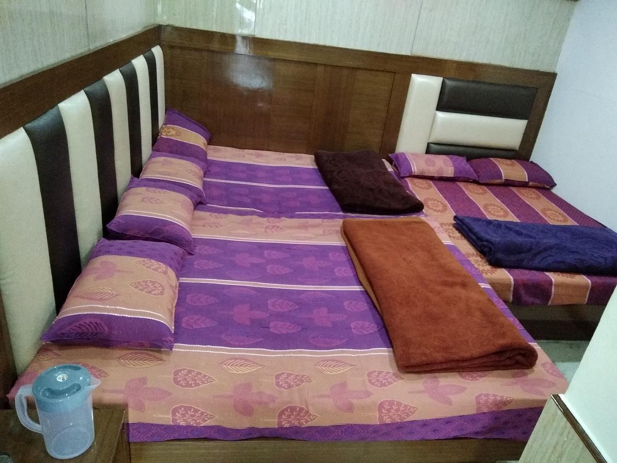 Silver Palace Hotel New Delhi Buitenkant foto