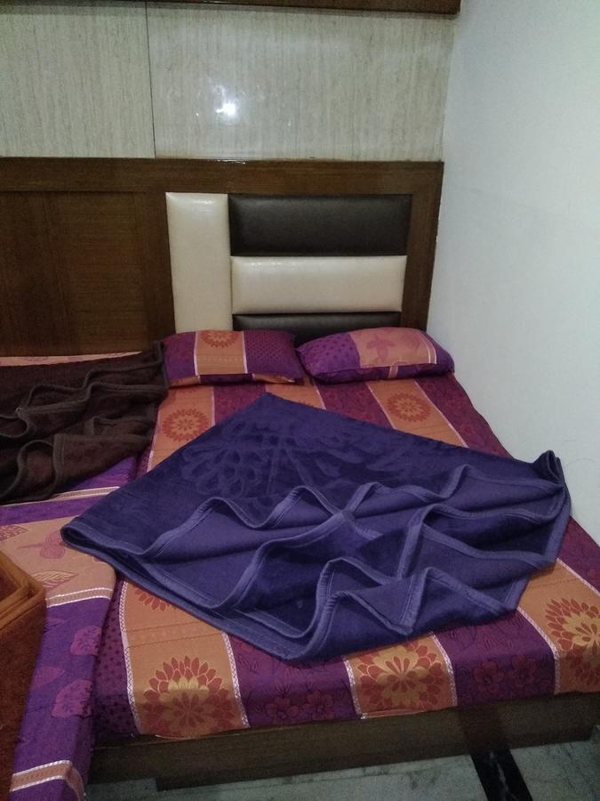 Silver Palace Hotel New Delhi Buitenkant foto