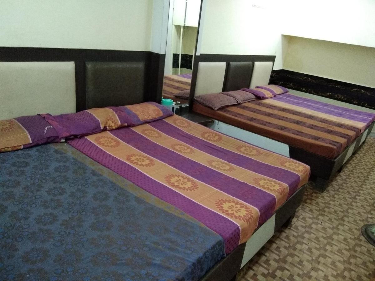 Silver Palace Hotel New Delhi Buitenkant foto
